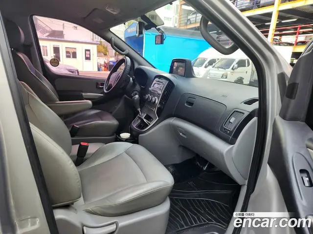 Hyundai Starex 2013 2.5 автомат (гидро), миниатюра 10
