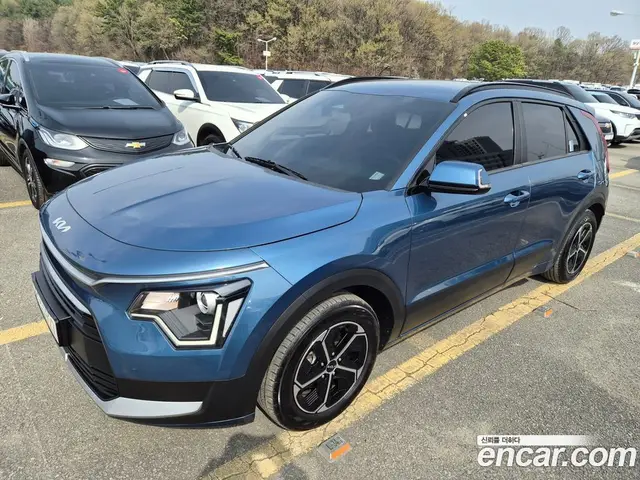 Kia Niro 2022 1.6 автомат (гидро), миниатюра 2