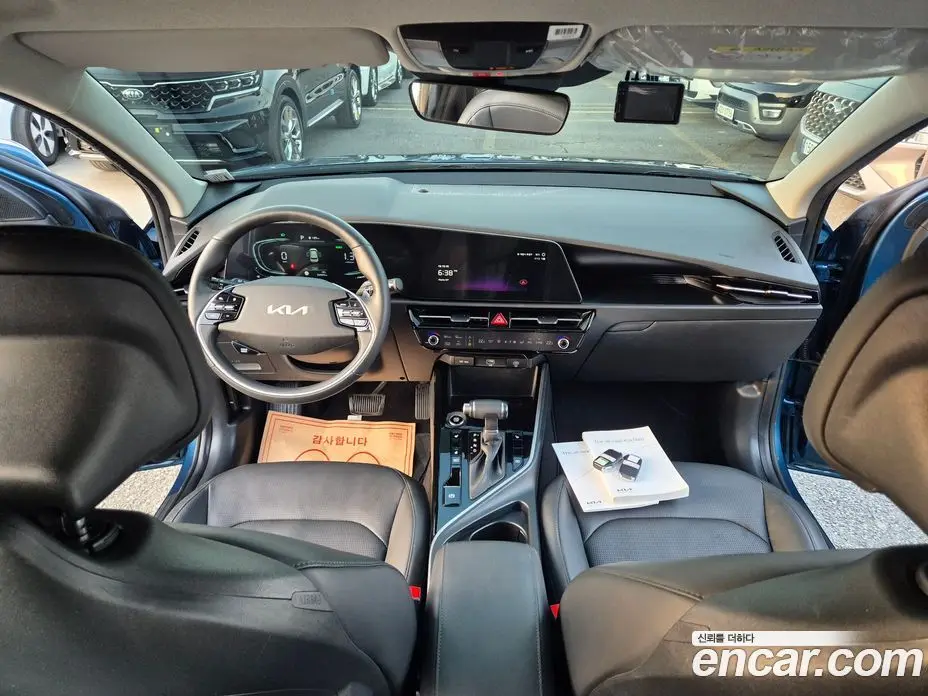 Kia Niro 2022 1.6 автомат (гидро), фото 11