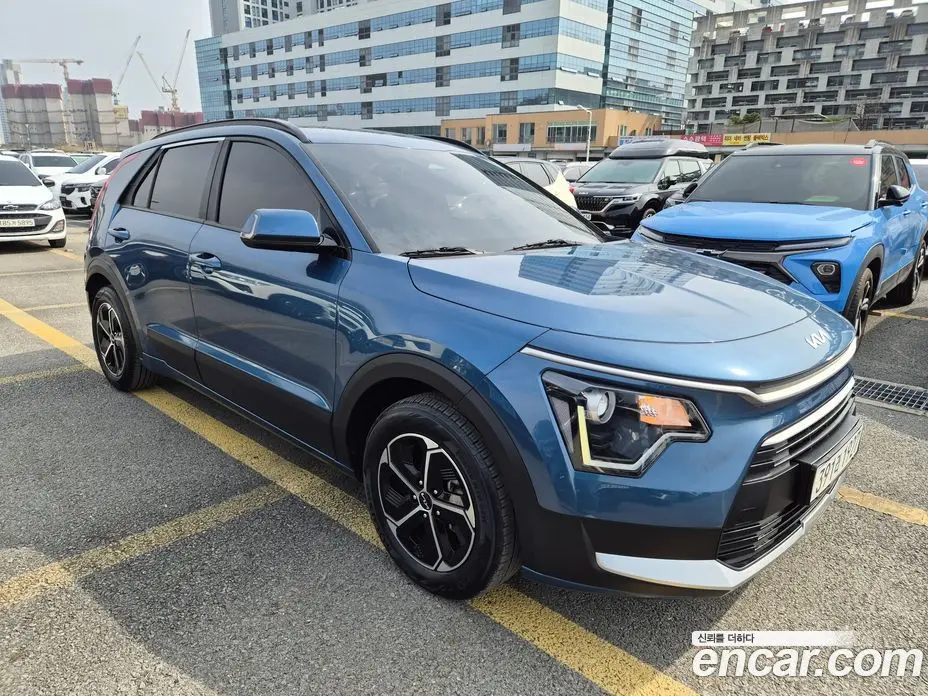 Kia Niro 2022 1.6 автомат (гидро), фото 3