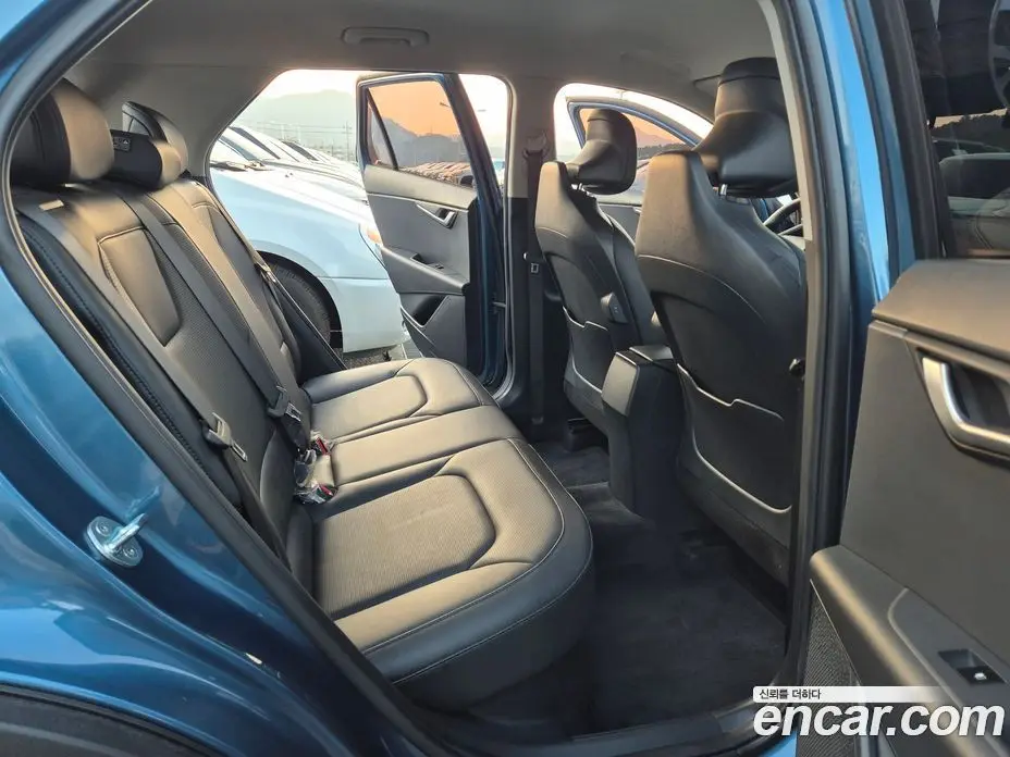 Kia Niro 2022 1.6 автомат (гидро), фото 8