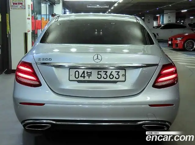 Mercedes-Benz E-Class 2017 2.0 автомат (гидро), миниатюра 5