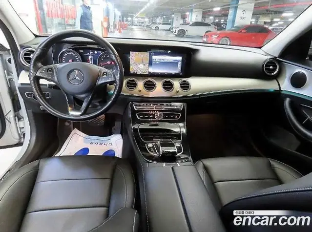 Mercedes-Benz E-Class 2017 2.0 автомат (гидро), миниатюра 10
