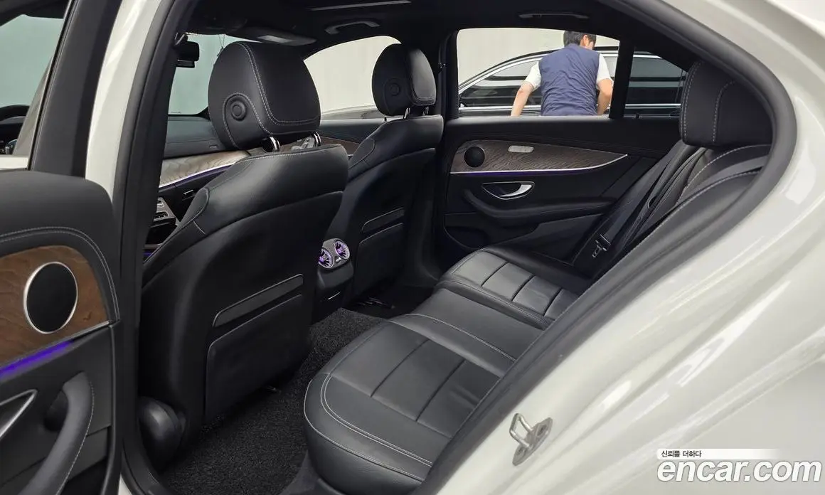 Mercedes-Benz E-Class 2020 2.0 автомат (гидро), фото 16