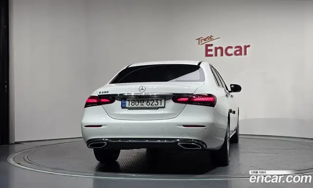 Mercedes-Benz E-Class 2020 2.0 автомат (гидро), миниатюра 4