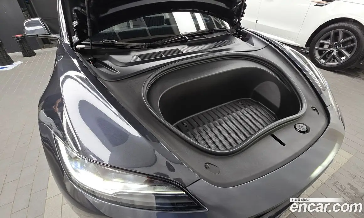 Tesla Model 3 2025 0.2 автомат (гидро), фото 6