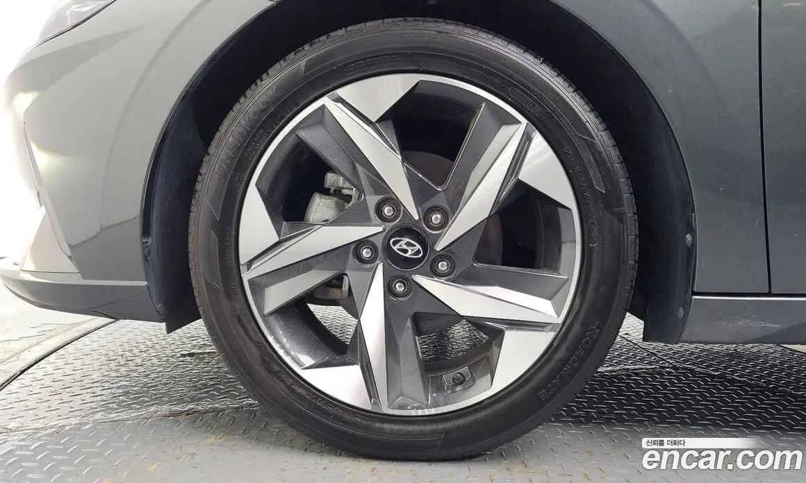 Hyundai Avante 2022 1.6 автомат (гидро), фото 5