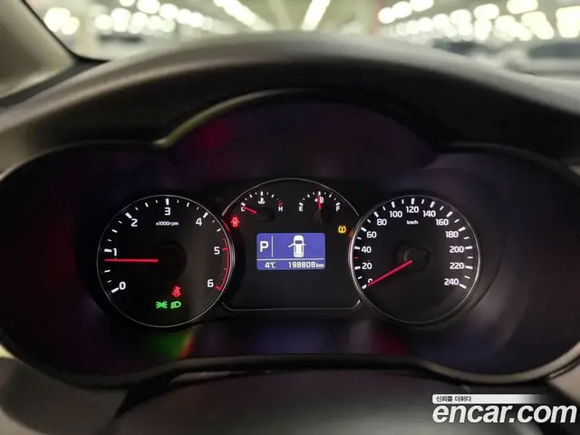 Kia Carens 2013 1.7 АКПП, миниатюра 11 Kia Carens 2013 1.7 АКПП, миниатюра 11