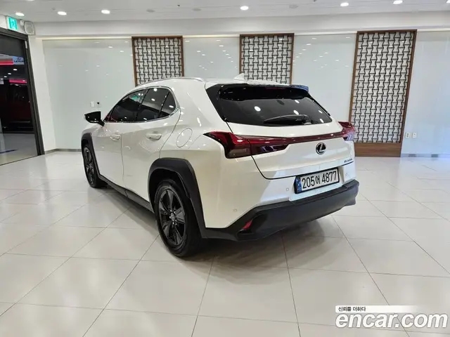 Lexus UX 2025 2.0 автомат (вариатор), миниатюра 2
