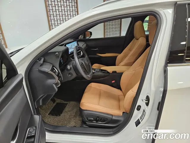 Lexus UX 2025 2.0 автомат (вариатор), миниатюра 12