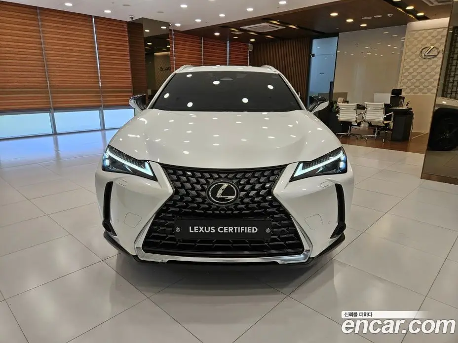 Lexus UX 2025 2.0 автомат (вариатор), фото 3