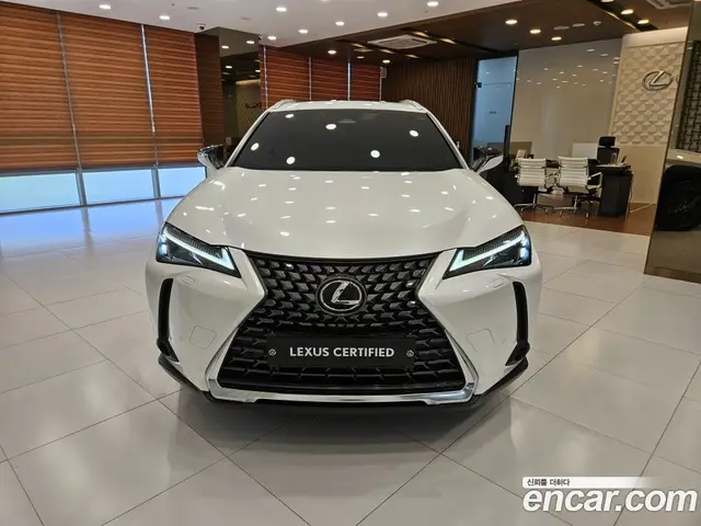 Lexus UX 2025 2.0 автомат (вариатор), миниатюра 3