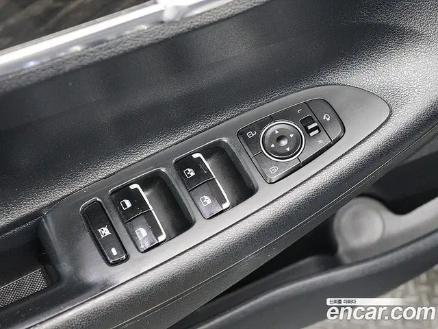 Hyundai Grandeur 2017 2.2 автомат (гидро), миниатюра 12