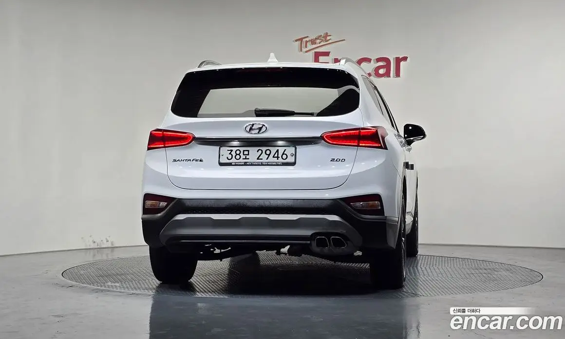 Hyundai Santa Fe 2018 2.0 автомат (гидро), фото 4 Hyundai Santa Fe 2018 2.0 автомат (гидро), фото 4