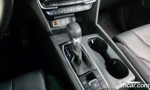 Hyundai Santa Fe 2019 2.0 автомат (гидро), миниатюра 9 Hyundai Santa Fe 2019 2.0 автомат (гидро), миниатюра 9