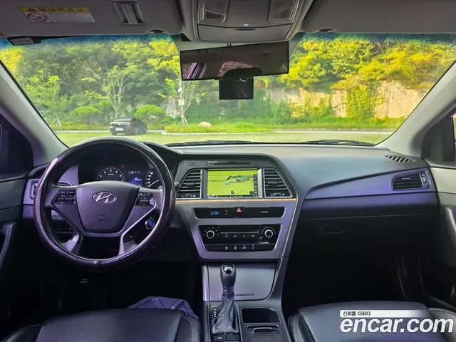 Hyundai Sonata 2015 2.0 автомат (гидро), миниатюра 7
