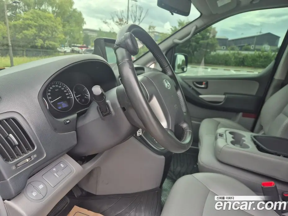 Hyundai Starex 2021 2.5 автомат (гидро), фото 12
