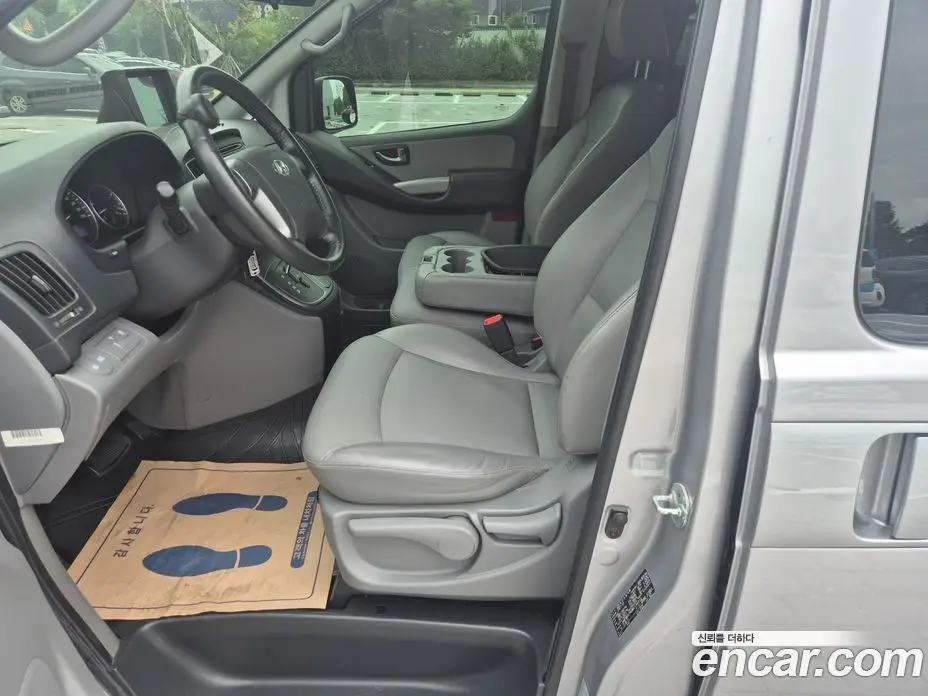Hyundai Starex 2021 2.5 автомат (гидро), фото 13