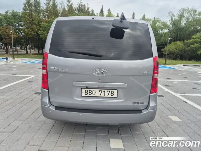 Hyundai Starex 2021 2.5 автомат (гидро), миниатюра 4