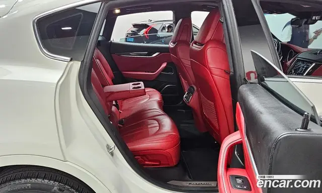 Maserati Levante 2018 3.0 автомат (гидро), миниатюра 12