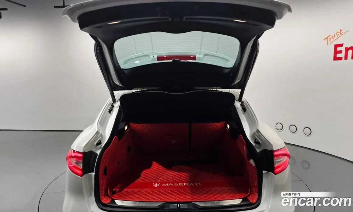 Maserati Levante 2018 3.0 автомат (гидро), фото 20