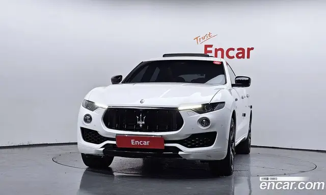 Maserati Levante 2018 3.0 автомат (гидро), миниатюра 3
