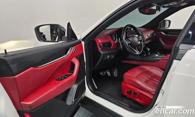 Maserati Levante 2018 3.0 автомат (гидро), миниатюра 10