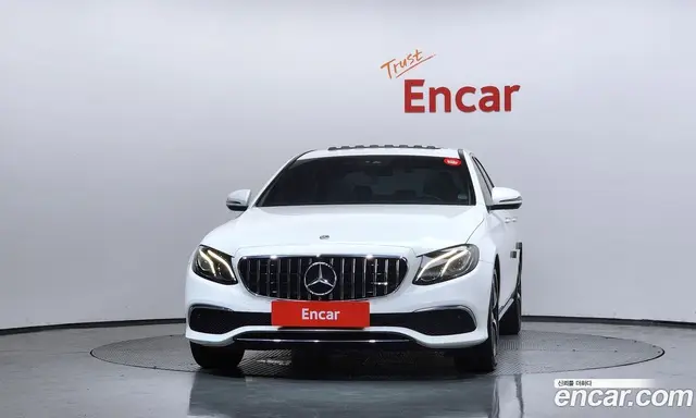 Mercedes-Benz E-Class 2020 2.0 автомат (гидро), миниатюра 3