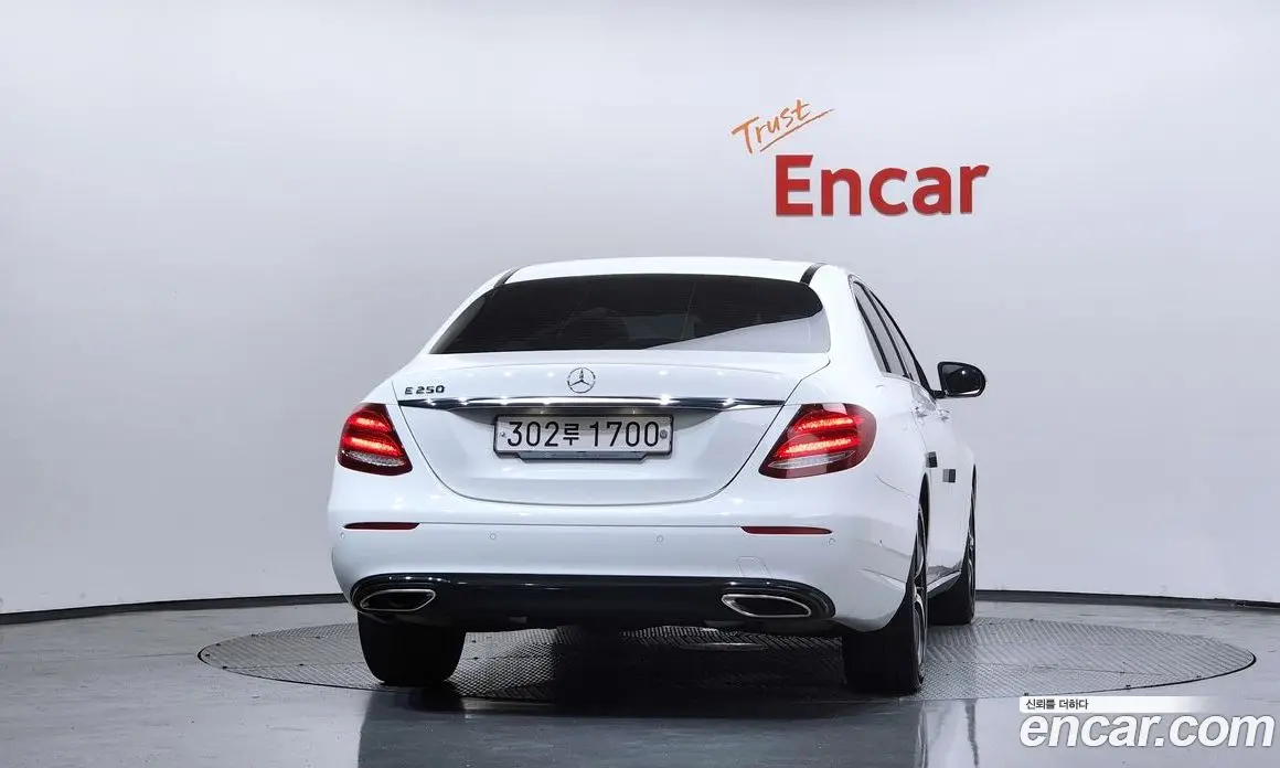 Mercedes-Benz E-Class 2020 2.0 автомат (гидро), фото 4