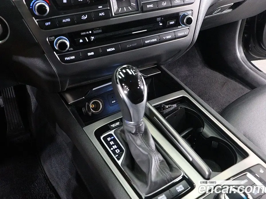 Hyundai Genesis 2014 3.3 автомат (гидро), фото 8