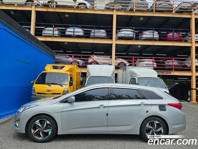 Hyundai i40 2012 2.0 автомат (гидро), миниатюра 7 Hyundai i40 2012 2.0 автомат (гидро), миниатюра 7