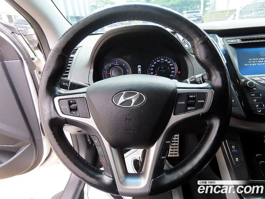 Hyundai i40 2013 1.7 автомат (гидро), фото 8
