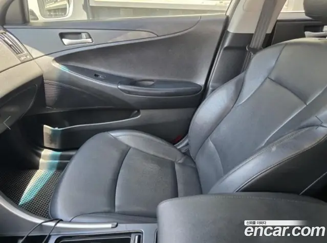 Hyundai Sonata 2010 2.0 автомат (гидро), миниатюра 11