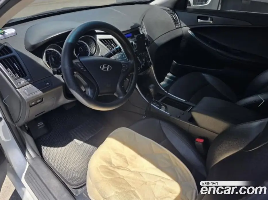 Hyundai Sonata 2010 2.0 автомат (гидро), фото 5