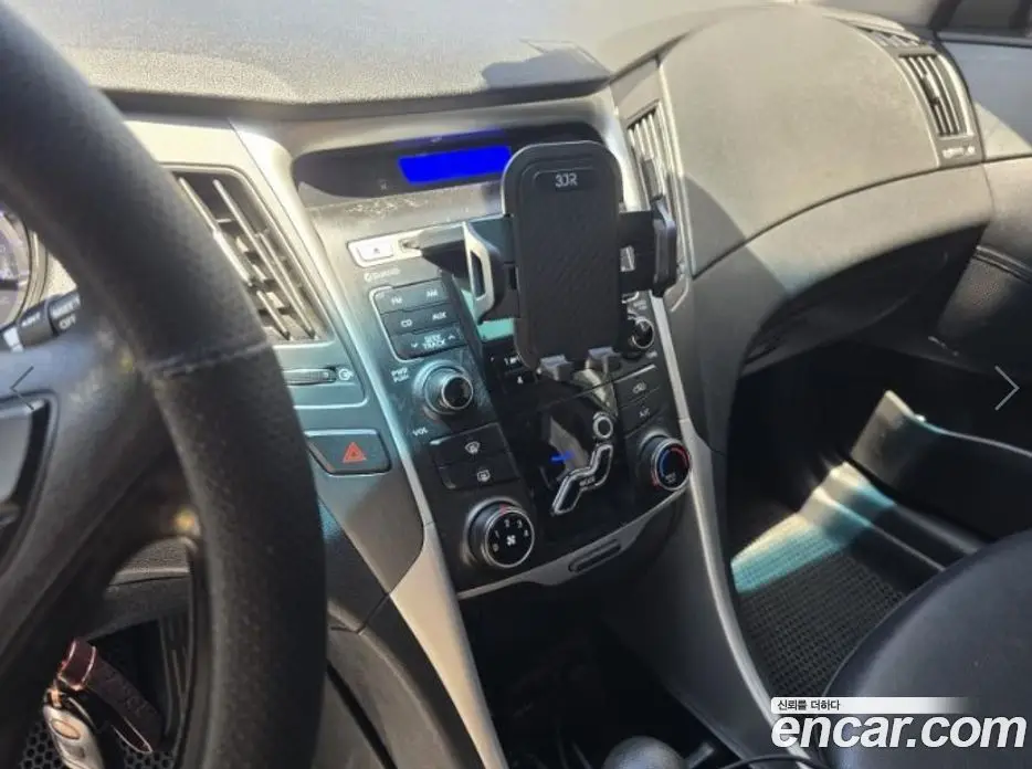 Hyundai Sonata 2010 2.0 автомат (гидро), фото 10