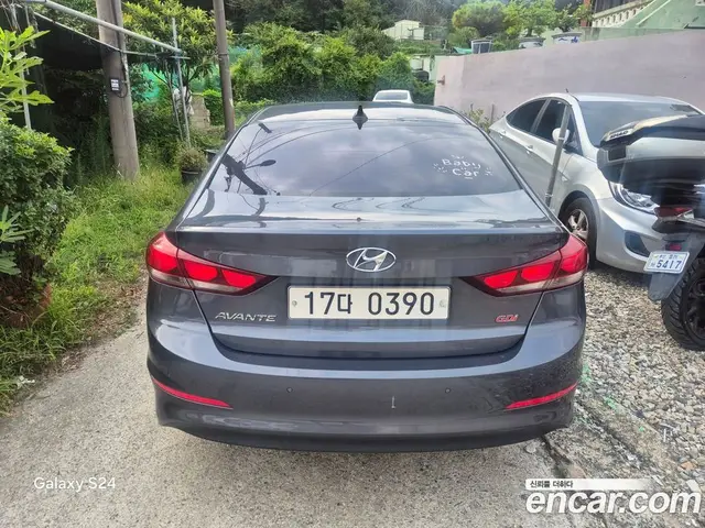 Hyundai Avante 2016 1.6 автомат (гидро), миниатюра 2