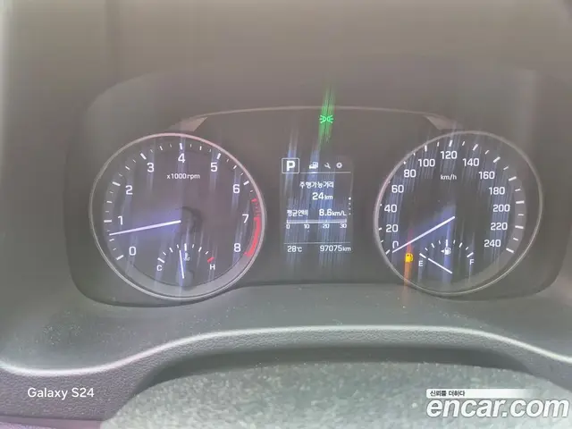 Hyundai Avante 2016 1.6 автомат (гидро), миниатюра 9