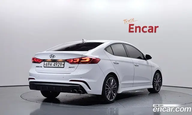 Hyundai Avante 2016 1.6 автомат (гидро), миниатюра 2