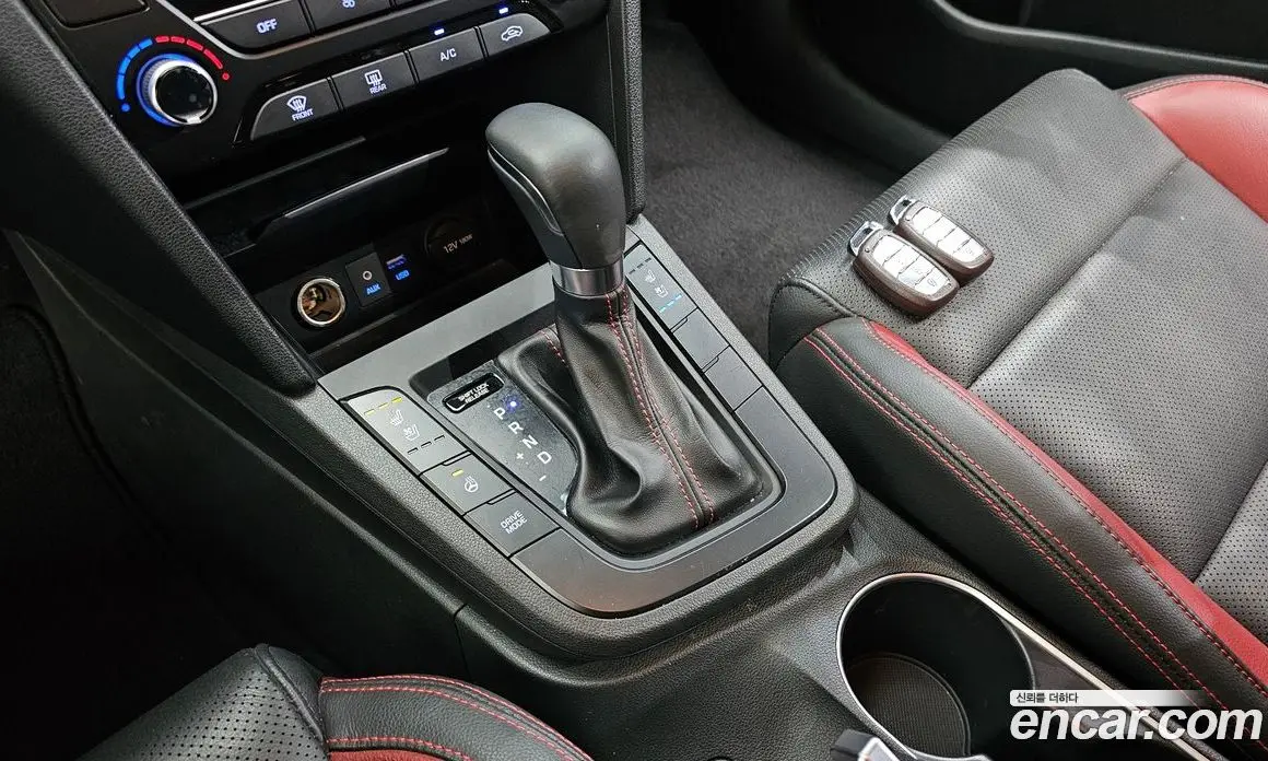 Hyundai Avante 2016 1.6 автомат (гидро), фото 12