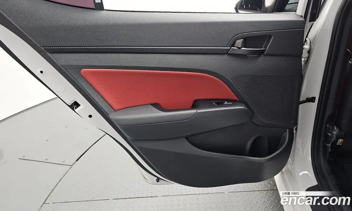 Hyundai Avante 2016 1.6 автомат (гидро), фото 15