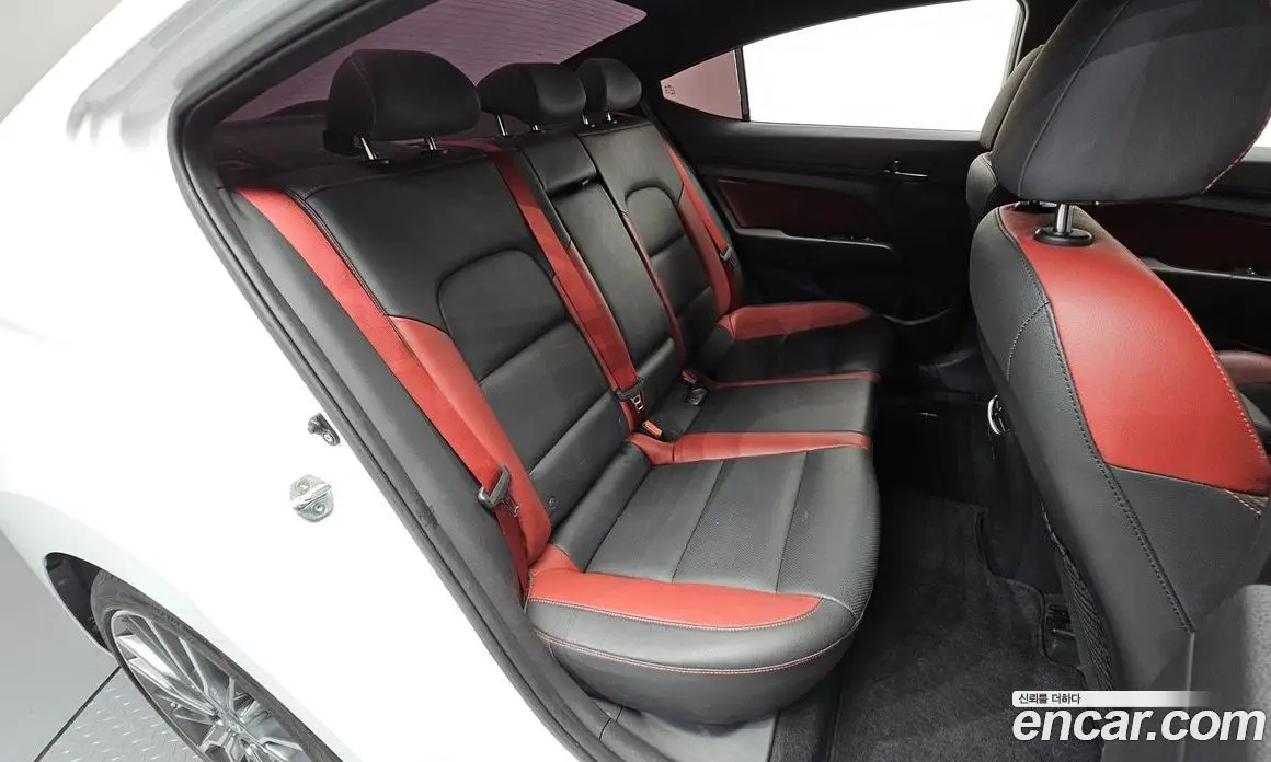 Hyundai Avante 2016 1.6 автомат (гидро), фото 17