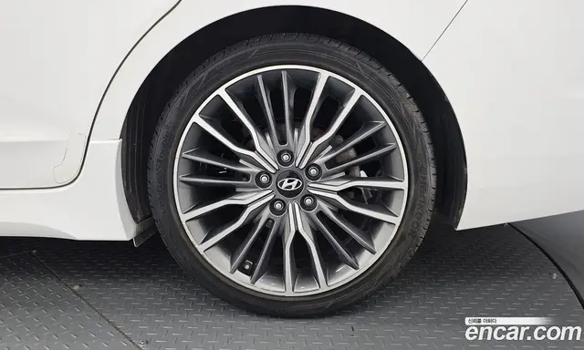 Hyundai Avante 2016 1.6 автомат (гидро), миниатюра 7