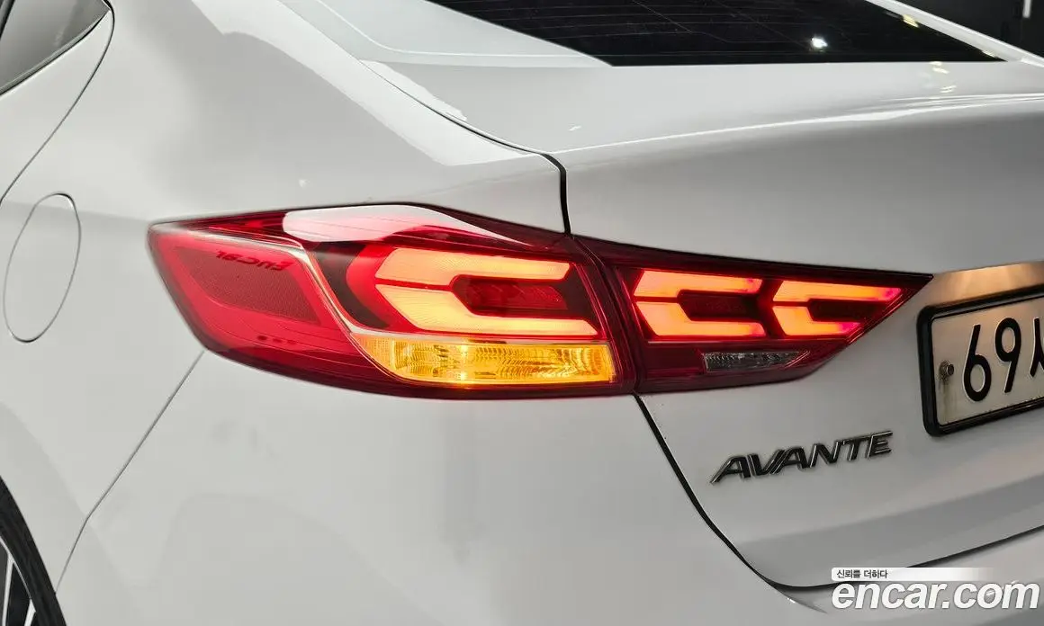 Hyundai Avante 2016 1.6 автомат (гидро), фото 9