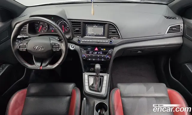 Hyundai Avante 2016 1.6 автомат (гидро), миниатюра 10