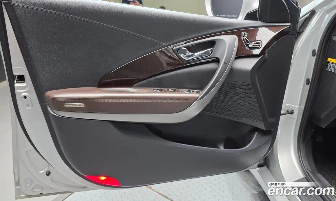 Hyundai Grandeur 2014 3.0 автомат (гидро), фото 14