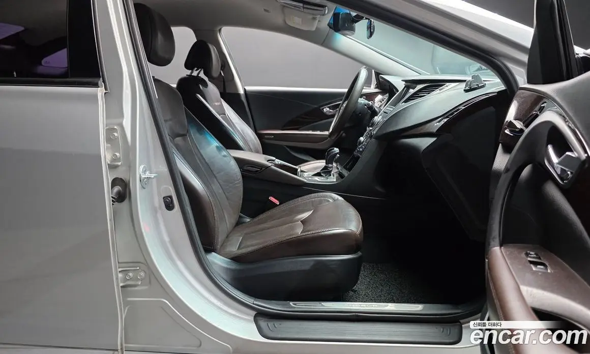 Hyundai Grandeur 2014 3.0 автомат (гидро), фото 16