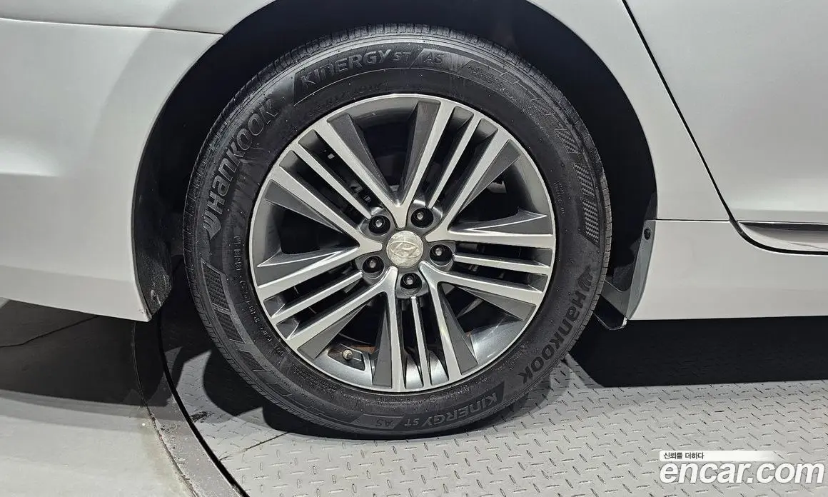 Hyundai Grandeur 2014 3.0 автомат (гидро), фото 5