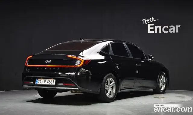 Hyundai Sonata 2023 2.0 автомат (гидро), миниатюра 2