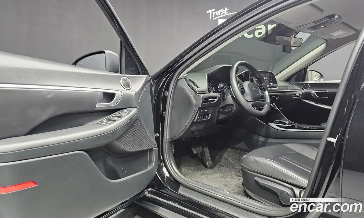 Hyundai Sonata 2023 2.0 автомат (гидро), фото 13