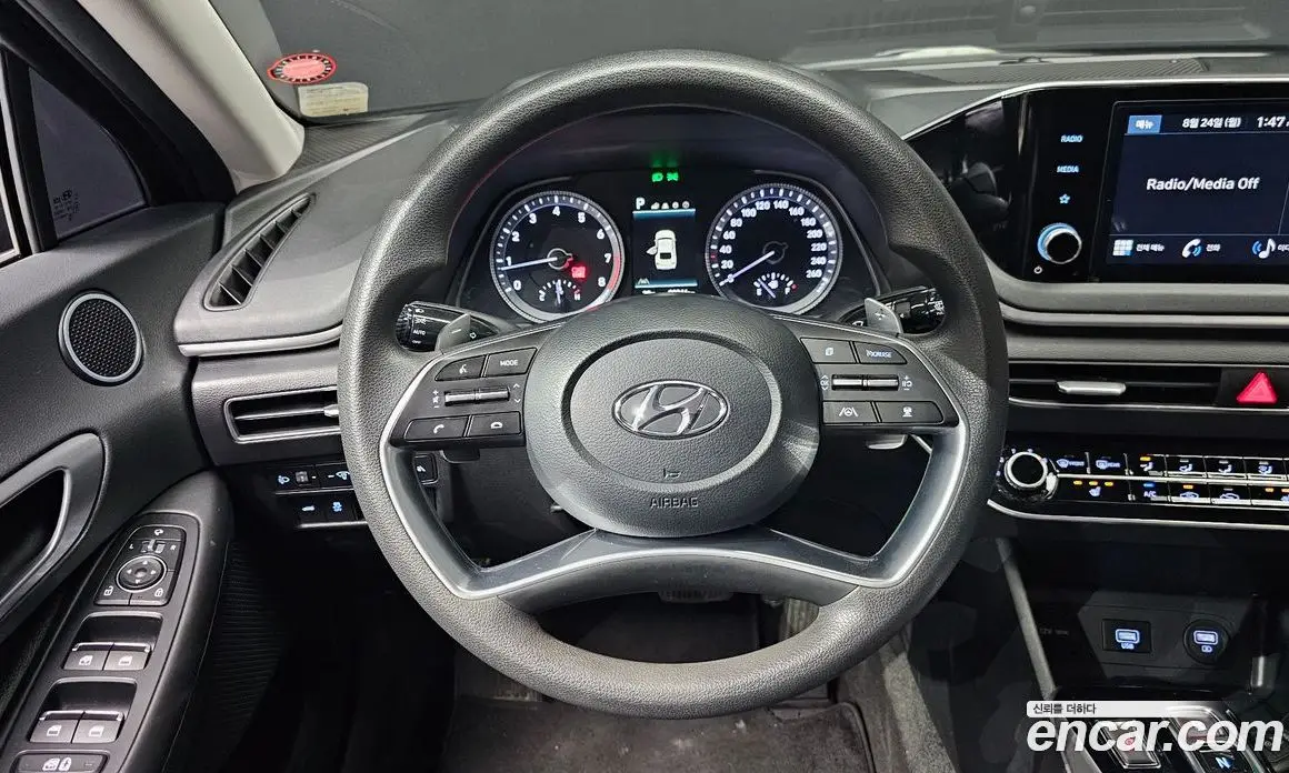 Hyundai Sonata 2023 2.0 автомат (гидро), фото 19